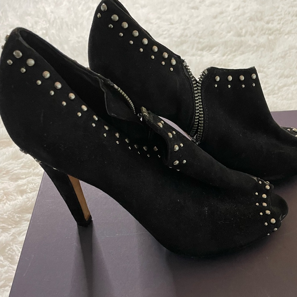 Saks fifth avenue booties -like new